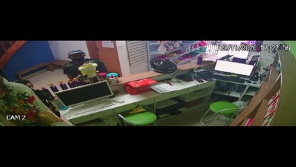 b'Assaltantes invadem Pet Shop na Batista Campos'