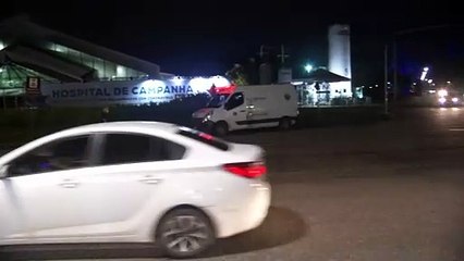 b'Carro de passeio colide em ambulncia no bairro do Marco'