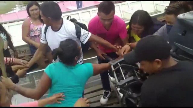 b'Mulheres indgenas denunciam ataque por parte de garimpeiros '