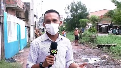 b'Populao sofre com alagamento aps temporal em Belm '