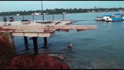 b'Parte da orla de Abaetetuba desaba e causa transtornos na rea'