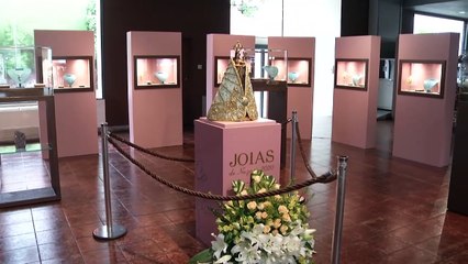 b'Exposio de Jias do Crio em Belm '