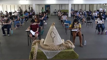 b'Estudantes participam de concurso de redao do Crio '