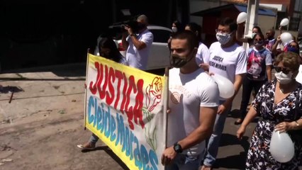 b'Cleide Moraes: Familiares pedem justia '