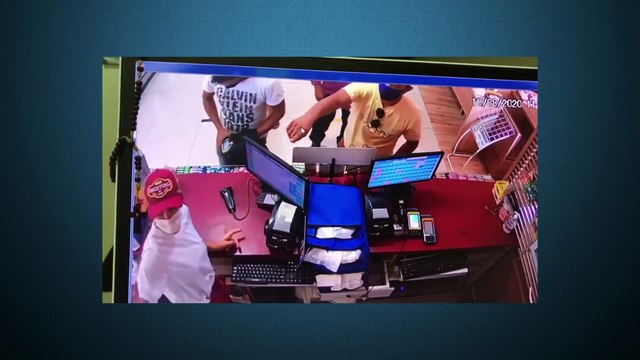 b'Criminosos furtam mquinas de carto de estabelecimentos comerciais'