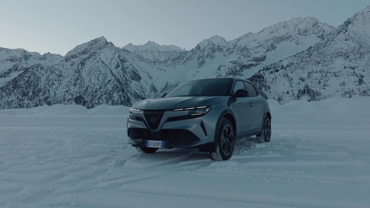 Der neue Alfa Romeo Ibrida Q4 - Das Fahrdynamikprogramm DNA