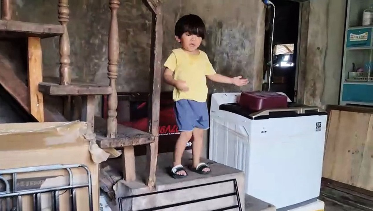 Ang Pagkadiskubre ni Grey sa Tsinelas
