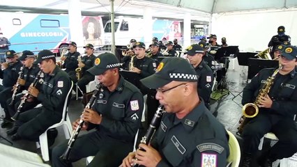 b'Banda da Polcia Militar faz apresentao no hospital Abelardo Santos'