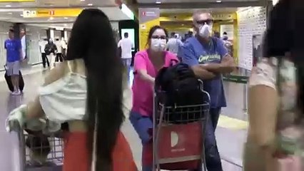 b'Prefeito anuncia corte de salrios em Parauapebas'