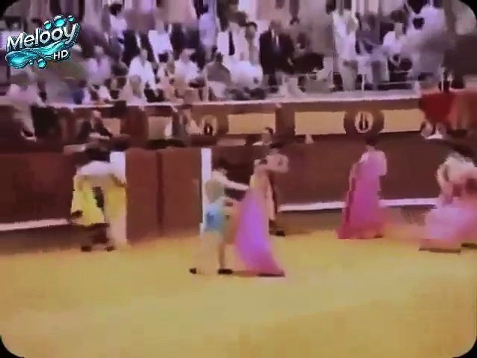 فيلم بريق عينيك بطولة نور الشريف ومديحة كامل