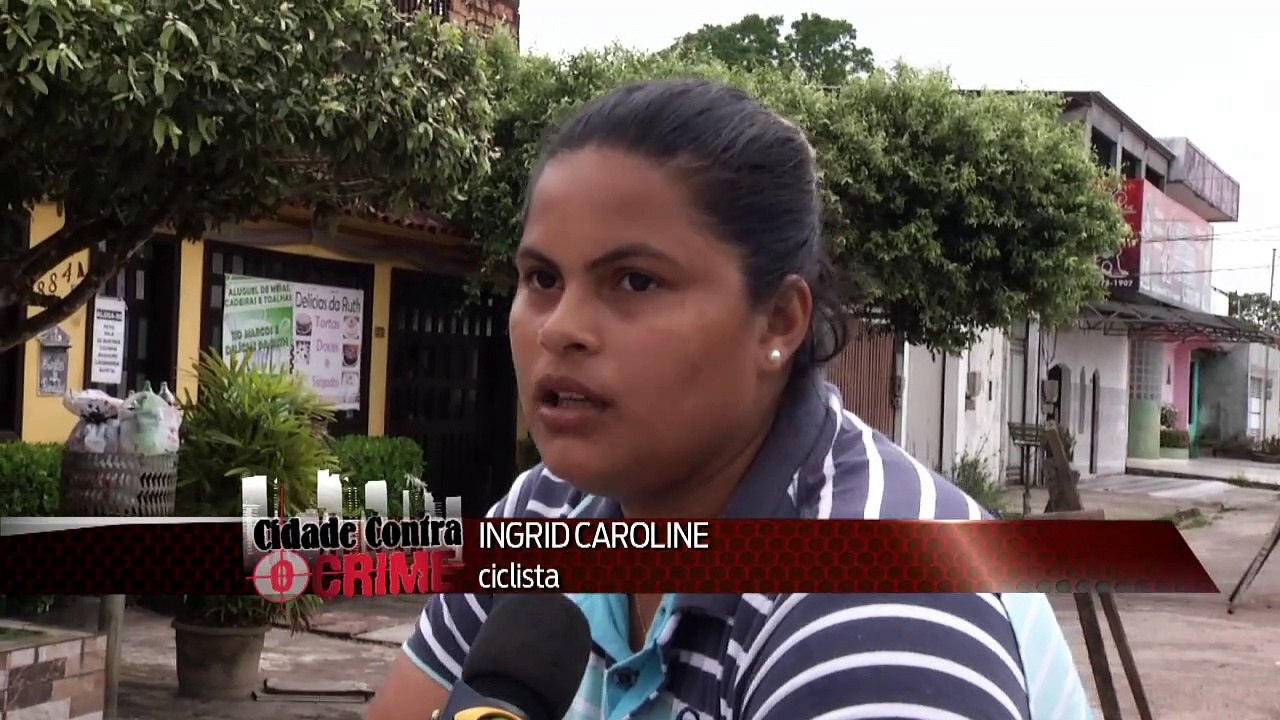 b'Buracos tomam conta do conjunto Satlite'