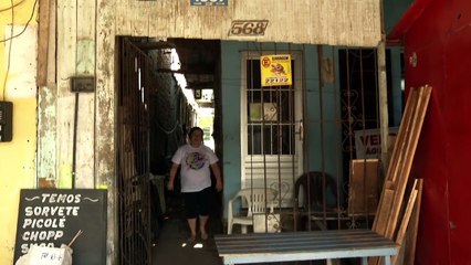 b'Falta de gua no bairro da Pedreira'