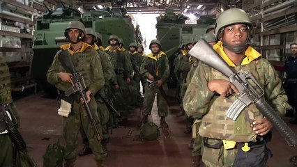 b'Marinha faz treinamento Militar nos rios da Amaznia'