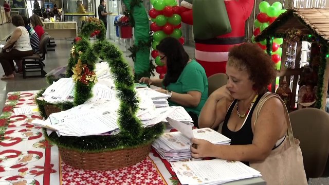 b'Encerrando campanha do Papai Noel dos Correios'