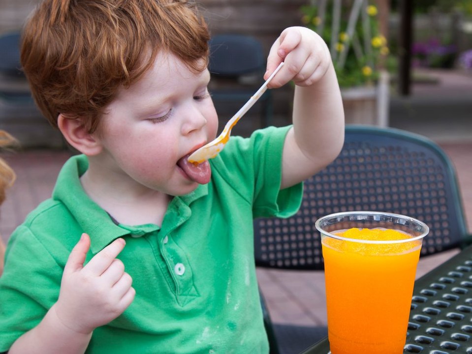 Ärzte schlagen Alarm: Slush-Eis kann Kinder krank machen
