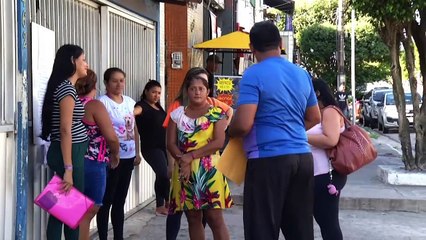 b'Pais protestam contra fechamento de Escola Municipal '