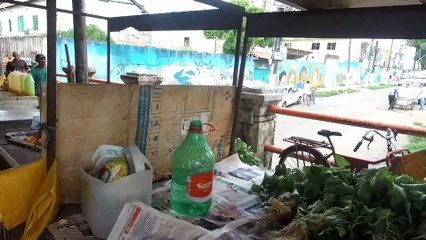 b'Jefferson Lima visita mercado de So Brs'
