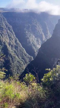 Homens são resgatados em cânion após mais de 10 horas de espera no Sul de SC 
