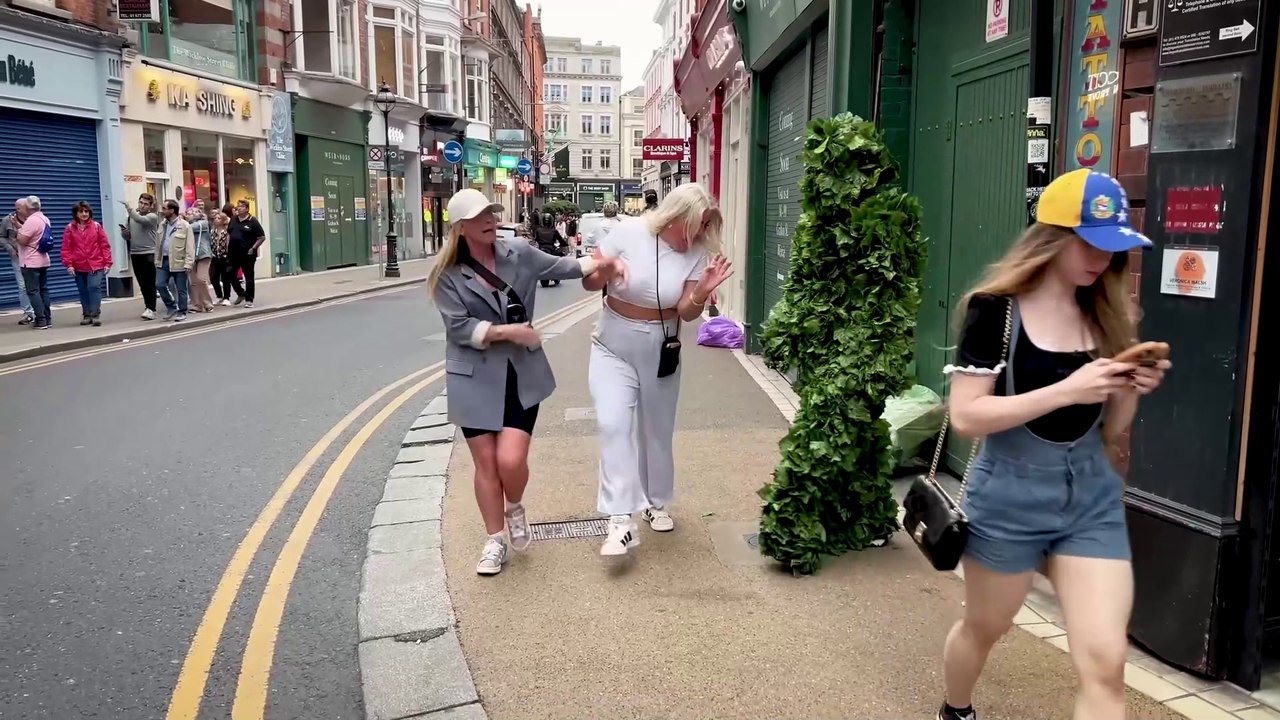 To not to cry laughing Bushman Prank