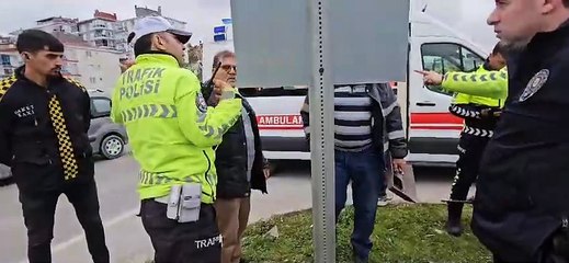 Sinop'ta iki otomobil çarpıştı: 3 yaralı