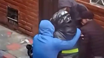 VIDEO | Domiciliario fue víctima de brutal ataque cuanto entregaba un pedido