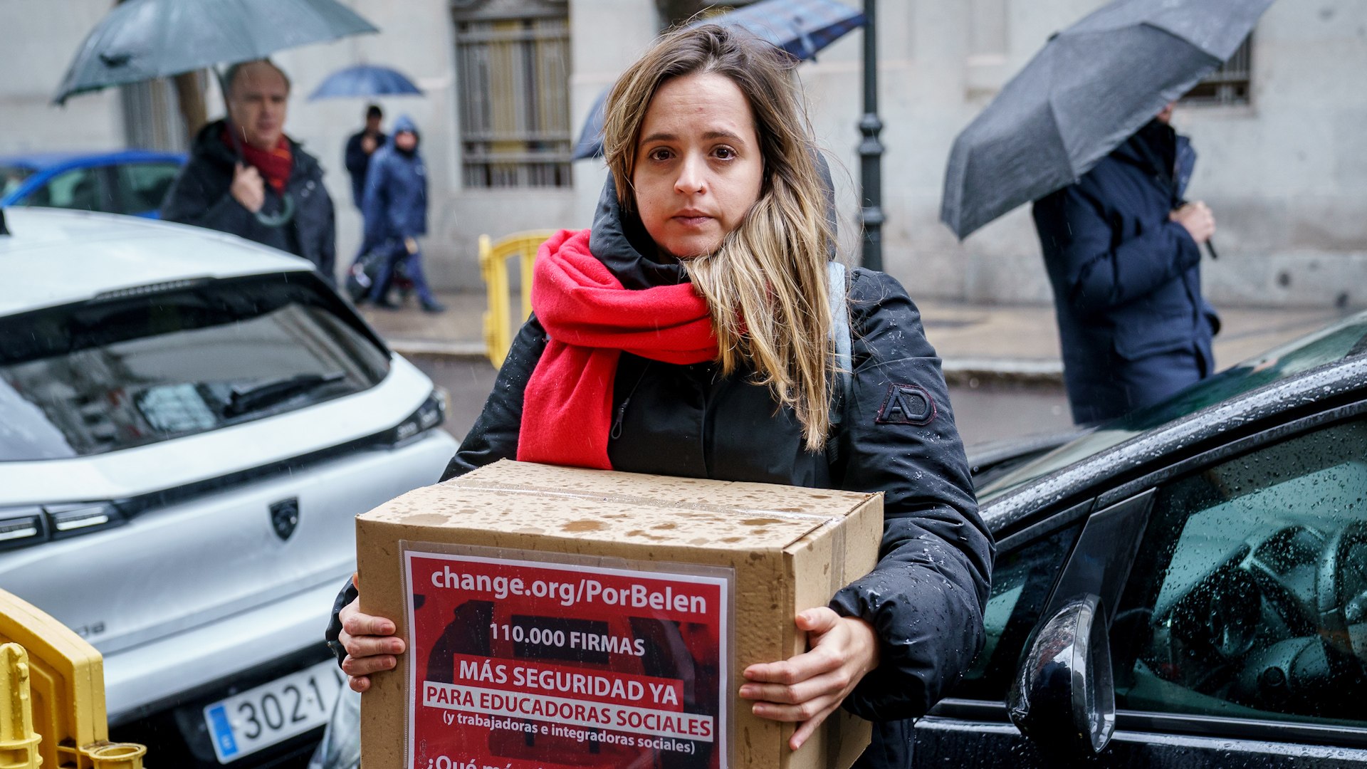Una educadora social emocionada pide al Gobierno medidas tras el asesinato de Badajoz