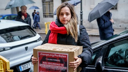 Una educadora social emocionada pide al Gobierno medidas tras el asesinato de Badajoz