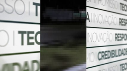 b'Casal È flagrado fazendo sexo na rua'