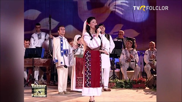Stefania Narenji - Sunt taranca dobrogeana (Festivalul „Ion Dragoi” - Tezaur folcloric - arhiva TVR)