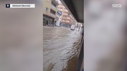 Graves inundaciones en las calles de Águilas, Murcia
