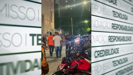 b'Torcedores brigam e fazem tumulto prb3ximo da Basadlica'