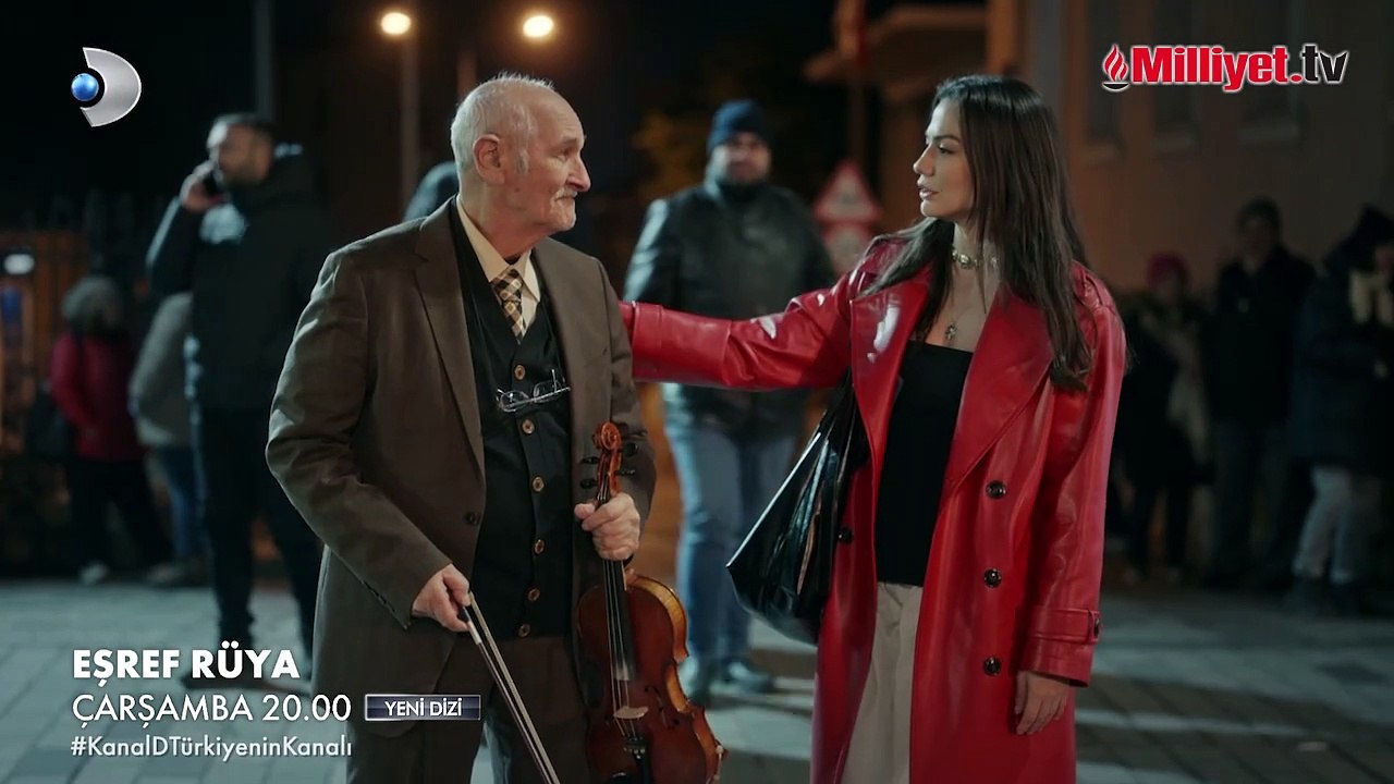 Demet Özdemir İstiklal'de şarkı söyledi! Sesiyle viral oldu