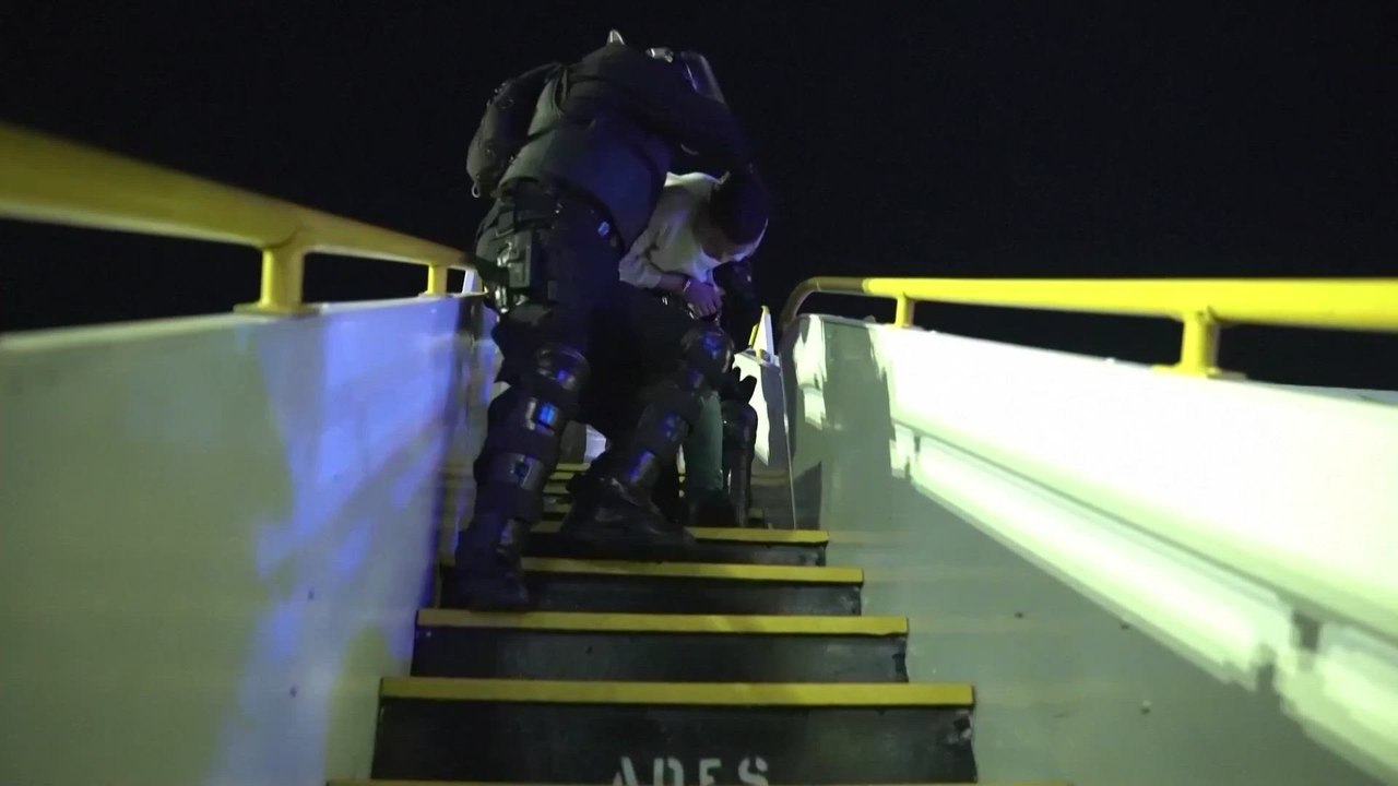 ‘It's un-American and I hope that the courts will find it illegal’ - legal experts on Venezuelan deportations