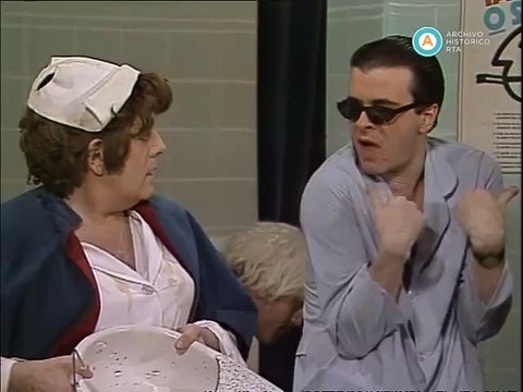 La enfermera recibe a María Rosa Gallo - El Mundo de Antonio Gasalla 1989 (fragmento)