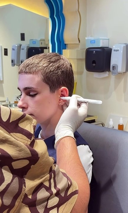 Small Piercing, Big Style – Try a Tragus Piercing Today🔥 #traguspiercing #earpiercing #bellypiercing