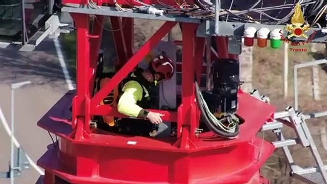 Maxi esercitazione a Trento: simulato il salvataggio di un operaio su una gru