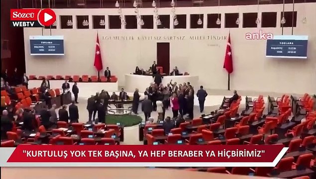 CHP milletvekilleri Ekrem İmamoğlu’nun diplomasının iptal edilmesini TBMM Genel Kurulu’nda protesto etti