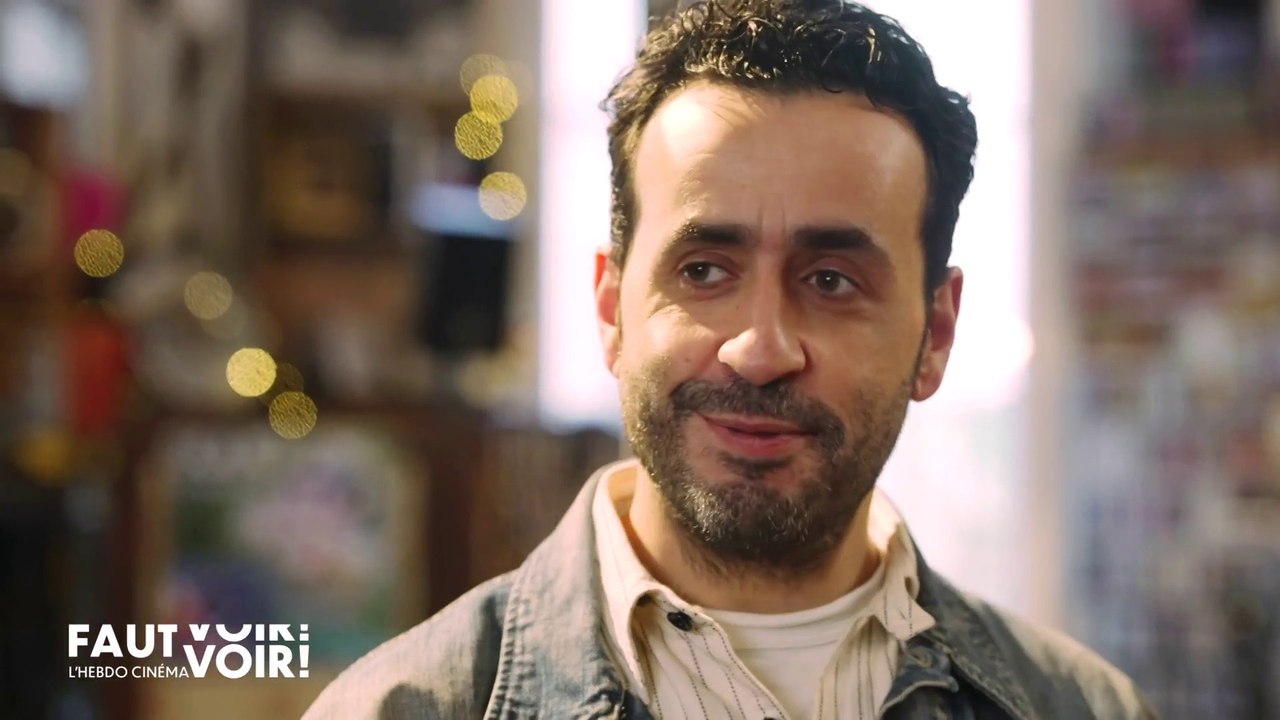 "Ma mère a les mêmes caractéristiques" Jonathan Cohen parle du film Ma Mère, Dieu et Sylvie Vartan