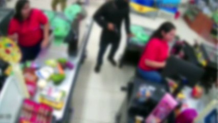b'Assalto ao supermercado eldorado na rua Osvaldo Cruz em a1guas lindas...'