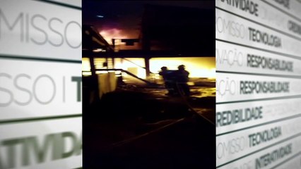 b'Incaandio em pra9dio no Bairro de So Braz'