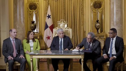 Presidente Mulino sanciona Ley 462 que reforma a la CSS