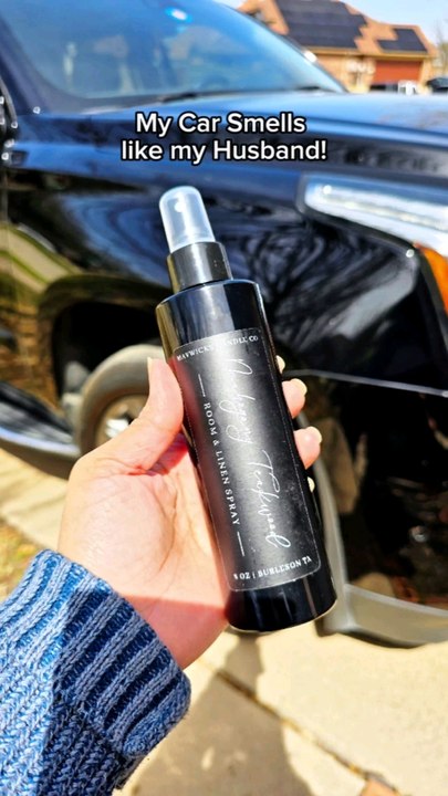 Love this Mahogany Teakwook Room & Linen Spray for my Car! @Mavwicks Fragrances LLC #roomspray #fragrance #clean #teakwood #mahogany