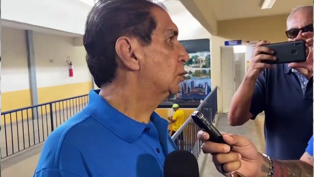 b'Senador Jader Barbalho vota'