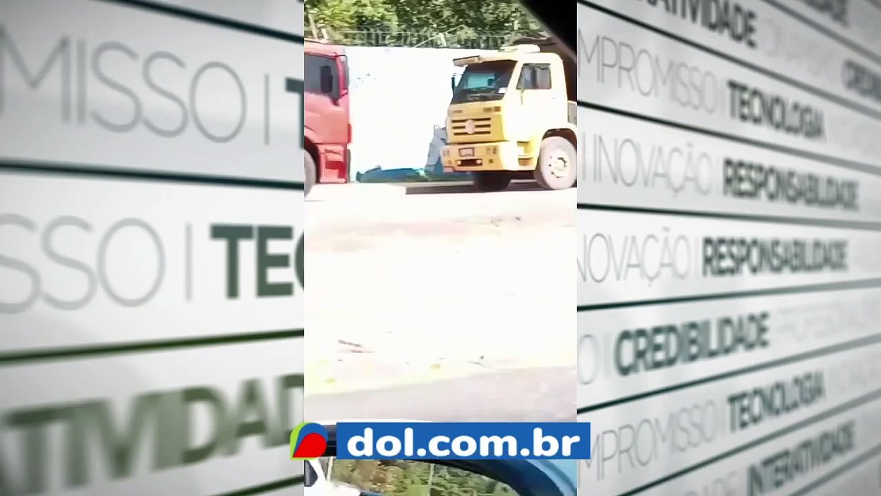 b'Rua bloqueada'