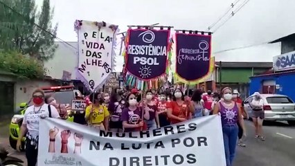 b'Mulheres Lutam por direitos'