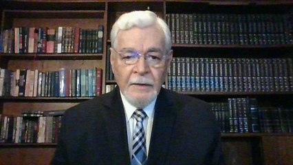 Grãos em queda em Chicago e dólar caindo ainda mais nesta 3ª feira