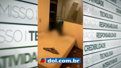 b'Mulher quebra quarto'