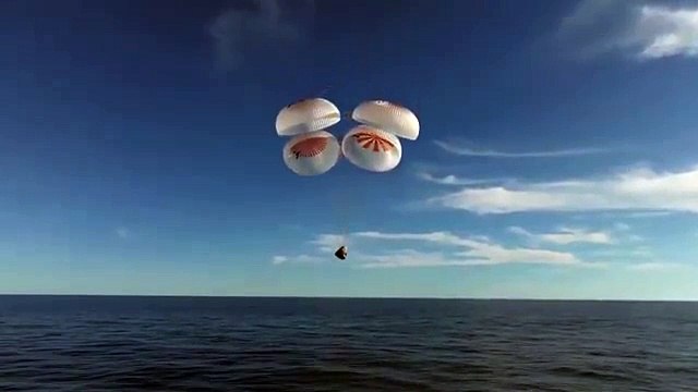 Astronautas retornam à Terra após nove meses no Espaço