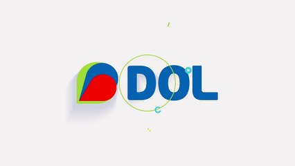 b'Carro de lanche jogado na praia'