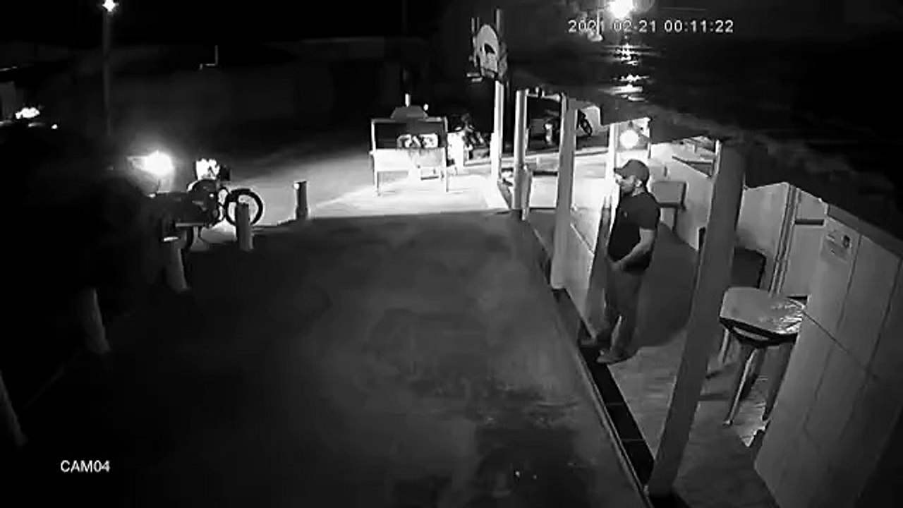 b'Homem a9 agredido por policiais militares no Para1. Imagens fortes!'